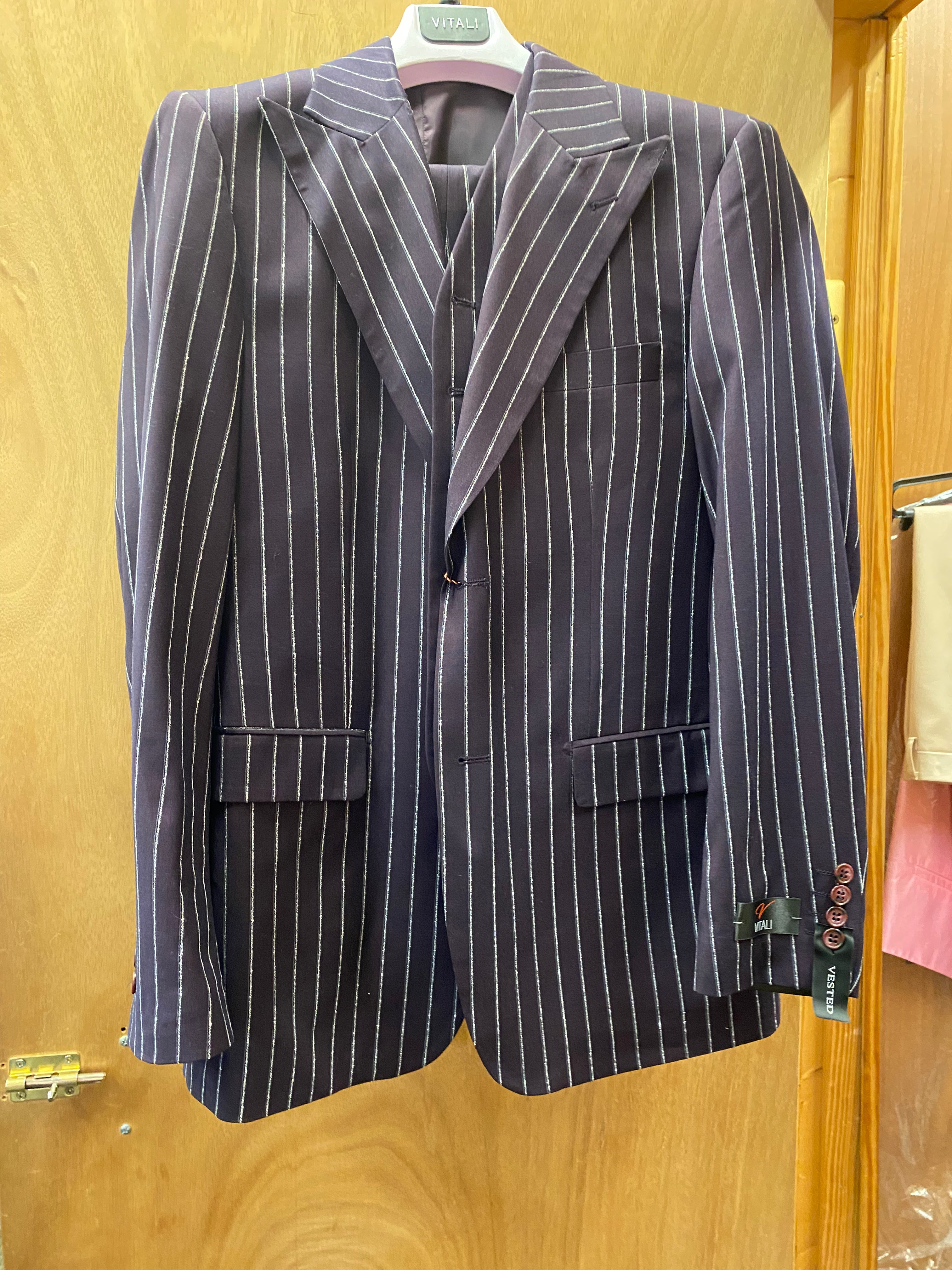 Vitali M1532-NP-PK Wine Stripe 3-Piece Modern Fit Suit – CC Suits
