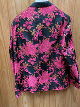 Load image into Gallery viewer, Luxury Fuchsia/Black Floral 2-Piece Modern Fit Suit
