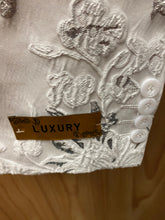 Load image into Gallery viewer, Luxury White/Silver Floral 2-Piece Modern Fit Suit
