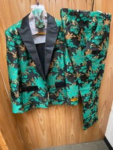Load image into Gallery viewer, Luxury Green/Black/Gold Floral 2-Piece Modern Fit Suit

