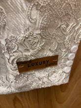 Load image into Gallery viewer, Luxury Silvery White Floral Print 2-Button Modern Fit Blazer
