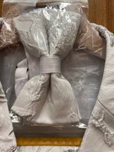 Load image into Gallery viewer, Luxury White/Silver Floral 2-Piece Modern Fit Suit
