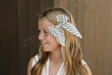 Load image into Gallery viewer, Juniper Stripe Darling Hair Bow
