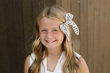 Load image into Gallery viewer, Juniper Stripe Darling Hair Bow
