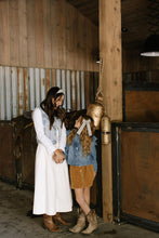 Load image into Gallery viewer, Juniper Stripe Lady Hair Bow
