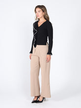 Load image into Gallery viewer, Knitted ruffle v-neck top
