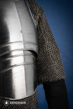 Load image into Gallery viewer, Cuirass Warrior Polished
