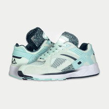 Load image into Gallery viewer, LA Gear Women's Catapult Light-Up Lowtop | Mint x Black
