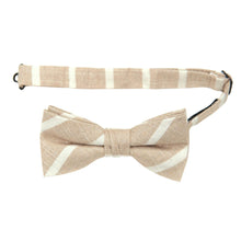 Load image into Gallery viewer, La Jolla Men's Pre-tied Bow Tie
