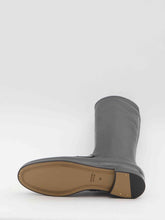 Load image into Gallery viewer, Gucci Women Gucci Jordaan Boots
