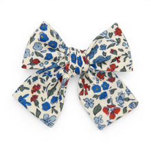 Load image into Gallery viewer, Liberty Floral - Petite Hair Bow
