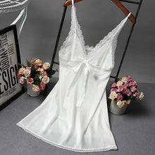 Load image into Gallery viewer, Lightweight Pink Women Sleepwear Classic Design Silk Bathrobe Lace Trim Bridesmaid Bride Party Robes
