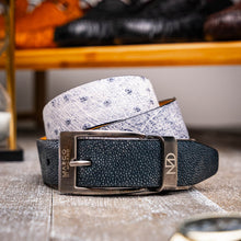 Load image into Gallery viewer, Lucca Belt Newspaper / Black
