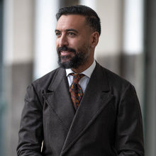 Load image into Gallery viewer, Calvino - Printed Madder Silk Tie - Black
