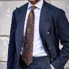 Load image into Gallery viewer, Borromeo - Printed Madder Silk Tie - Navy
