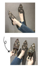 Load image into Gallery viewer, Luxury Women Mules Ladies Summer Slippers Women Shoes New Low Heels Flat Casual Shoes Woman Flip Flops Mules For Women Slip On Flats Loafers Pointed Toe Womens Mules
