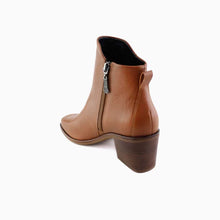 Load image into Gallery viewer, Waterford Boot, Women
