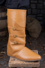 Load image into Gallery viewer, Medieval Boots Ernest Light Brown
