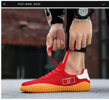 Load image into Gallery viewer, Men's Black Sneakers Mesh Breathable Shoes Male Fashion Black Athletic Footwear Flat Casual Walking Shoes Breathable Casual Shoes Couple Fashion Lace Up Mens Sneakers
