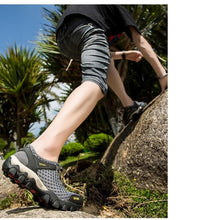 Load image into Gallery viewer, Men's Non-Slip Hiking Climbing Water Sports Shoes Beach Barefoot Surfing Shoes Outdoor River Upstream Quick Dry Barefoot Beach Sneakers Swim Boating Fishing Yoga Gym
