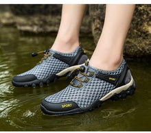 Load image into Gallery viewer, Men's Non-Slip Hiking Climbing Water Sports Shoes Beach Barefoot Surfing Shoes Outdoor River Upstream Quick Dry Barefoot Beach Sneakers Swim Boating Fishing Yoga Gym
