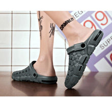 Load image into Gallery viewer, Men Sandals Summer Hole Shoes Rubber Tasteless Plastic Unisex Garden Shoes Black Beach Flat Men Sandals Non Slip Water Shoes Lightweight Home Slip On Walking Casual Holiday Shoes
