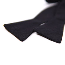 Load image into Gallery viewer, Men In Black - Men's Self-tie Bow Tie
