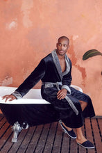 Load image into Gallery viewer, Cozy Mens Plush Robes – Built for Comfort, Designed to Last
