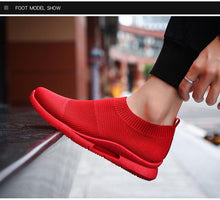 Load image into Gallery viewer, Mens Light Running Shoes Jogging Breathable Sneakers Slip Casual Couple Shoes Outdoor Walking Footwear Non-Slip Running Mesh Workout Casual Sports Shoes

