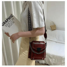 Load image into Gallery viewer, Modern Elegant Stunning Heart-Shaped Women's Bag Cute Studded Shoulder Bag For Women And Girls
