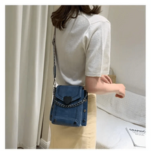 Load image into Gallery viewer, Modern Elegant Stunning Heart-Shaped Women's Bag Cute Studded Shoulder Bag For Women And Girls
