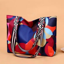 Load image into Gallery viewer, Modern Elegant  Waterproof Women's Backpack Fashionable Anti-theft Women Backpacks Nice Print School Bag High Quality Large Capacity Backpack
