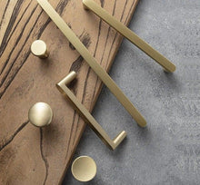 Load image into Gallery viewer, Modern Gold Knob Pure Copper Kitchen Cabinet Handles Cupboard Door Pulls Drawer Knobs Brass Furniture Handle Hardware Drawer Pulls Cupboard Knob For Kitchen Furniture Hardware
