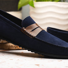Load image into Gallery viewer, 36-300-NVY MONZA Sueded Italian Calfskin Driver Navy / Chestnut
