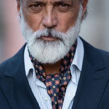 Load image into Gallery viewer, Barberini - Silk Ascot Cravat Tie - Navy and Red
