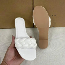 Load image into Gallery viewer, New 2021 Summer Sandals Flat Bottom Fashion Women Slides Sandals slipper -  Outdoor designer shoes for women
