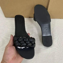 Load image into Gallery viewer, New 2021 Summer Sandals Flat Bottom Fashion Women Slides Sandals slipper -  Outdoor designer shoes for women
