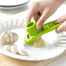 Load image into Gallery viewer, New Incredible 1Pcs Stainless Garlic Press Household Manual Garlic Press Device Kitchen Press Squeezer Ginger Garlic Tools Kitchen Accessories
