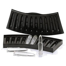 Load image into Gallery viewer, New Incredible Gun Bullet Skull Ice Cube Maker Bullet Ice Cube Tray Chocolate Mold Home Bar Accessories Whiskey Wine Ice Cream Tool
