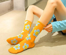 Load image into Gallery viewer, New Style Cartoon Flower Women Socks Kawaii Socks Breathable Spring Autumn Casual Socks Beautiful Girls Socks For Women
