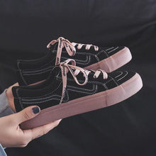 Load image into Gallery viewer, New Women Sneaker Fashion Breathble Vulcanized Shoes Platform Lace Up Casual White Tenis Sneakers Women Play Fashion Sneaker Low Top Elastic Canvas Flat Sneakers
