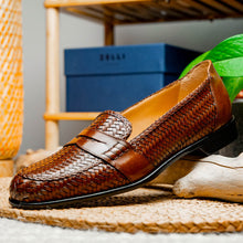 Load image into Gallery viewer, 15-585-CGN NICOLA Italian Calfskin Basketweave, Cognac
