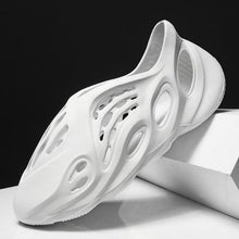 Load image into Gallery viewer, Outdoor Men Sandals Summer Hole Shoes Rubber Clogs Men Garden Shoes Black Beach Sandals Slippers Breathable Lightweight Sandals Unisex Beach Quick Drying Sandals Couple Outdoor Slippers
