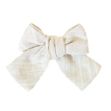 Load image into Gallery viewer, Parchment Tweed - Petite Hair Bow
