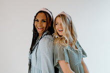 Load image into Gallery viewer, Blushing Knotted Headband
