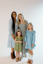 Load image into Gallery viewer, Blushing Knotted Headband
