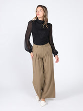 Load image into Gallery viewer, Pleated Wide Leg Pants
