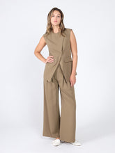 Load image into Gallery viewer, Ponte vest top
