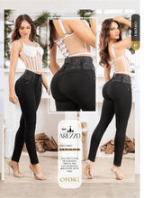 Load image into Gallery viewer, AREZZO 100% Authentic Colombian Push Up Jeans
