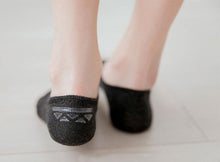 Load image into Gallery viewer, Women's Cute Cotton Invisible No Show Non-Slip Summer Candy Solid Color Silicone Short Socks Fashion Thin Ankle Boat Socks
